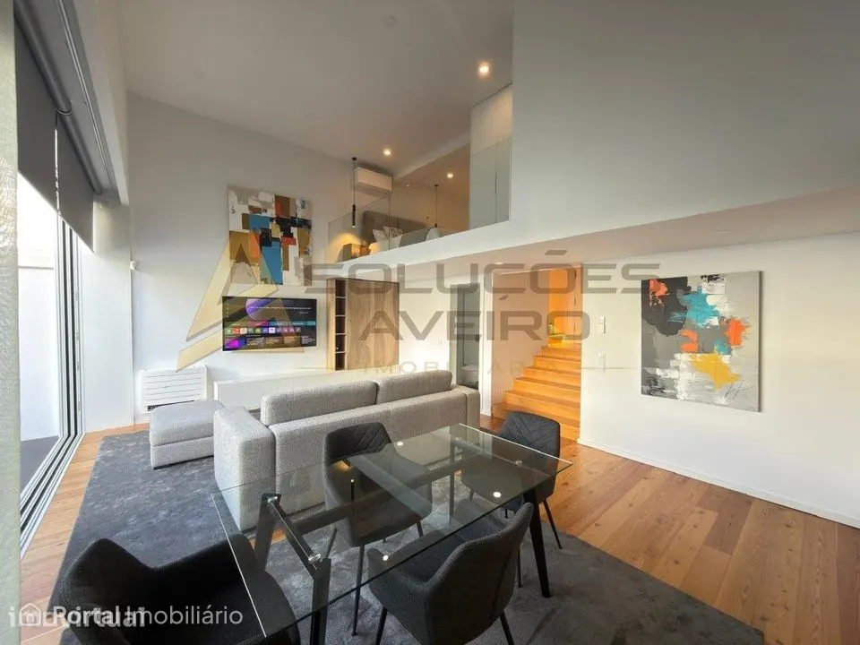 ARRENDAMENTO: Apartamento T1 de Luxo Mobilado e Equipado - Centro d...