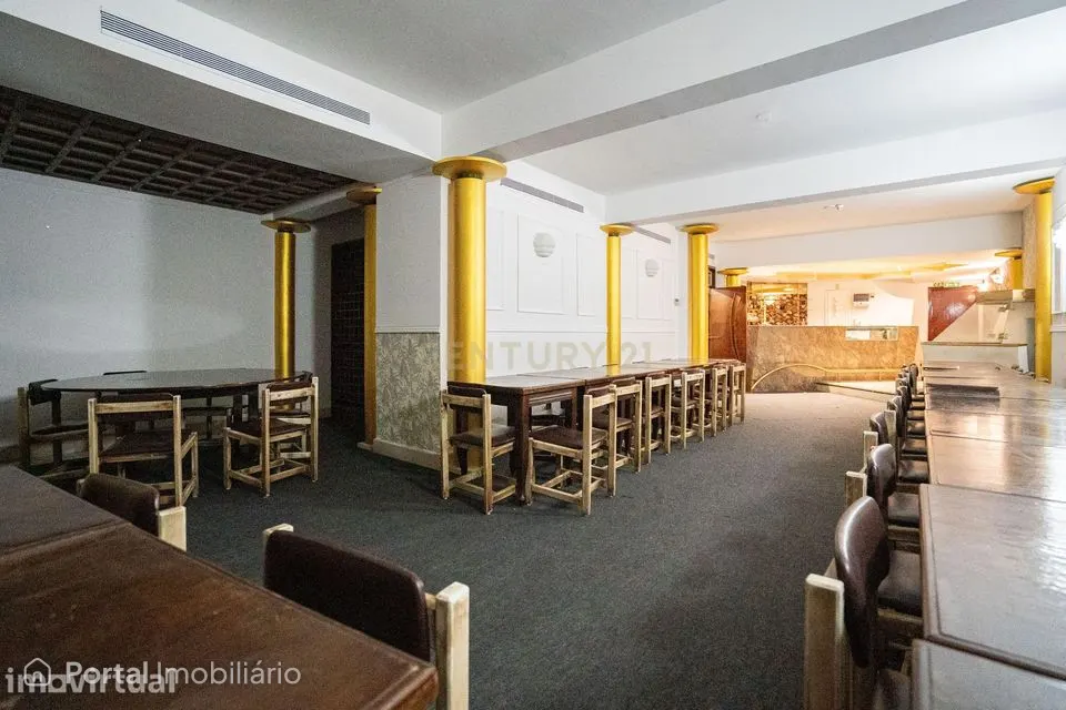 Loja Espaçosa em Avenidas Novas, Lisboa - 180m²