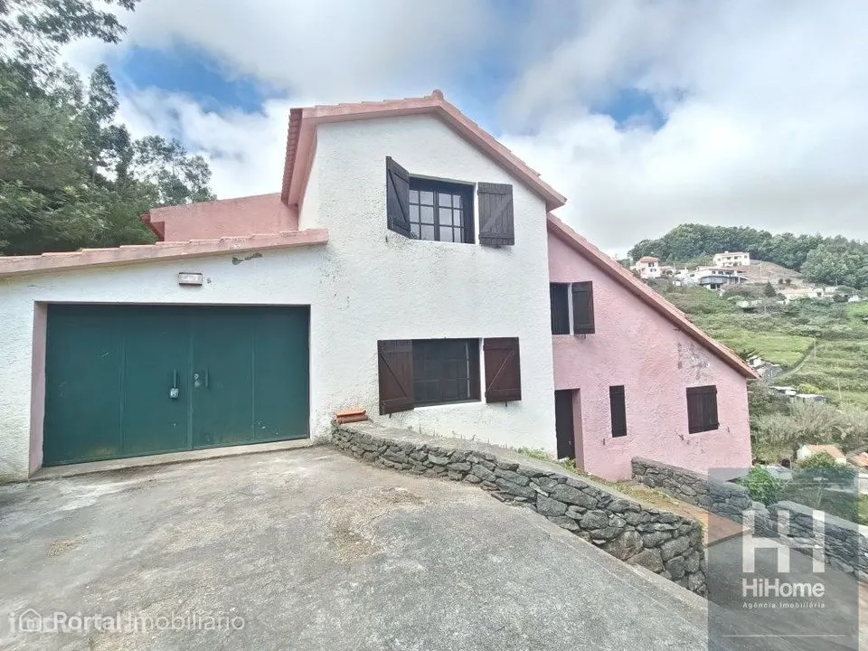 2-bedroom house for sale in Camacha