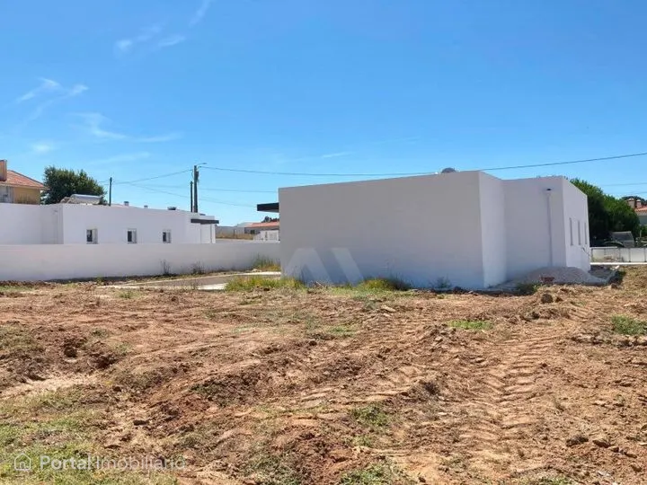 Moradia T3 à venda em Caldas da Rainha