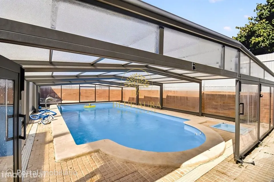 Moradia T4 com Piscina e Garagem Box para 3 Carros