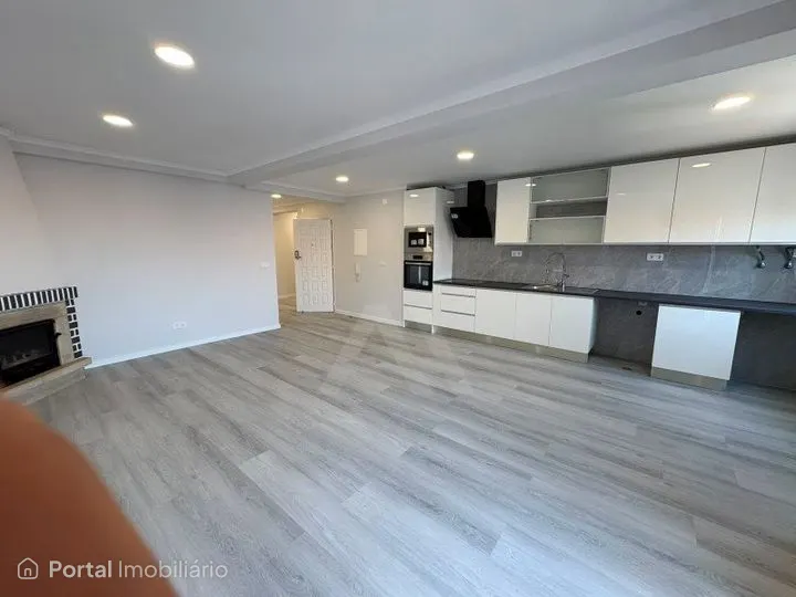 4-bedroom apartment for sale in Amora
