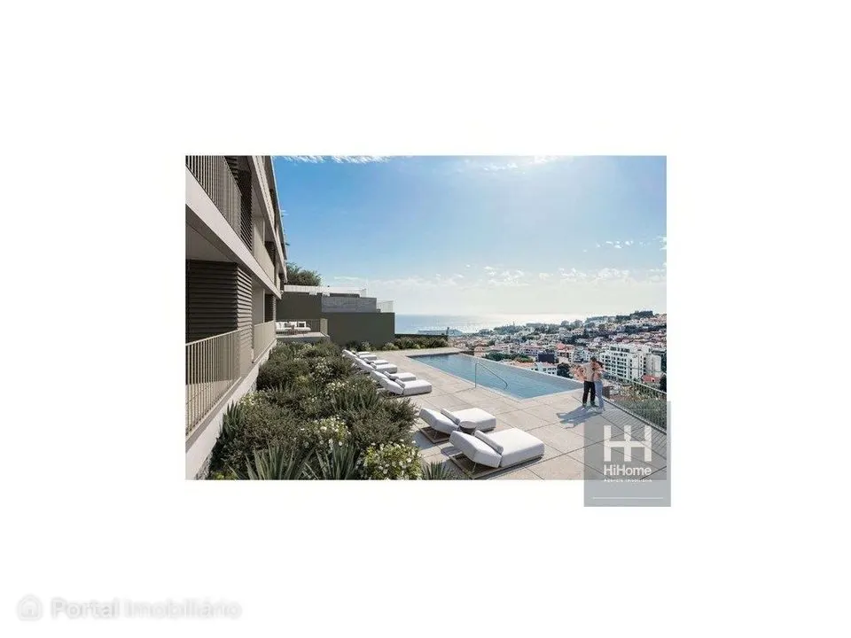 Moradia T3 com logradouro e piscina no Funchal