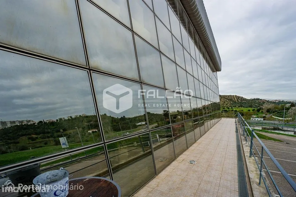 Warehouse for sale in Santarém