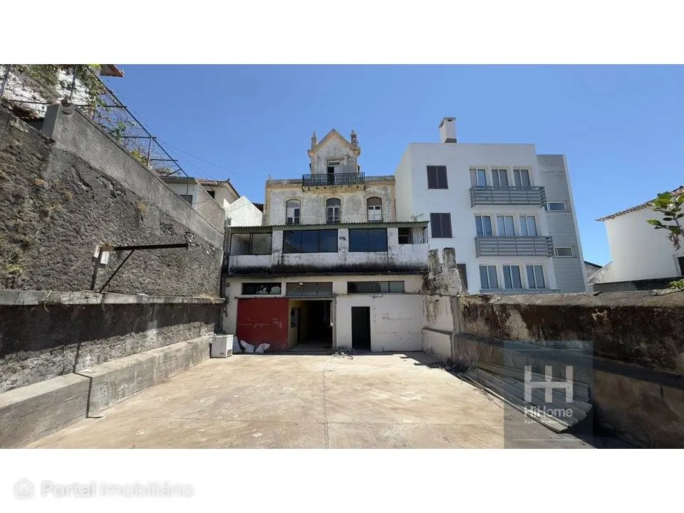 Prédio para remodelação total com vista mar | Santa Luzia, Funchal