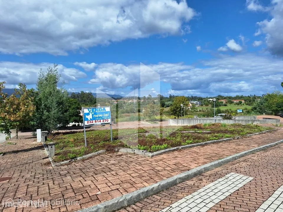 Lote de Terreno Venda em Molelos,Tondela