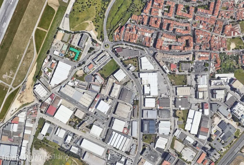 Terreno para construção perto do Aeroporto de Lisboa