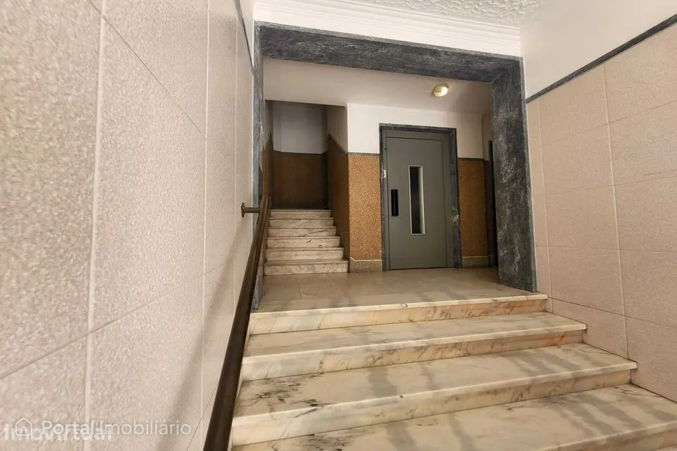 3-bedroom apartment for rent in Santa Maria, São Pedro e Matacães