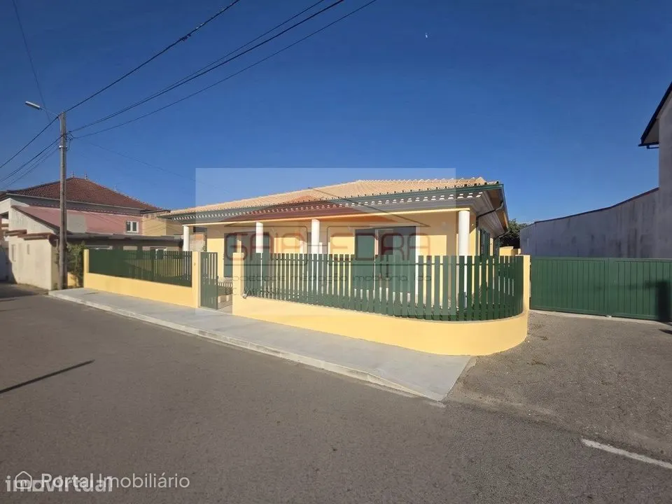 Vivenda térrea Oliveira do Bairro 722 m2 terreno e grande anexo