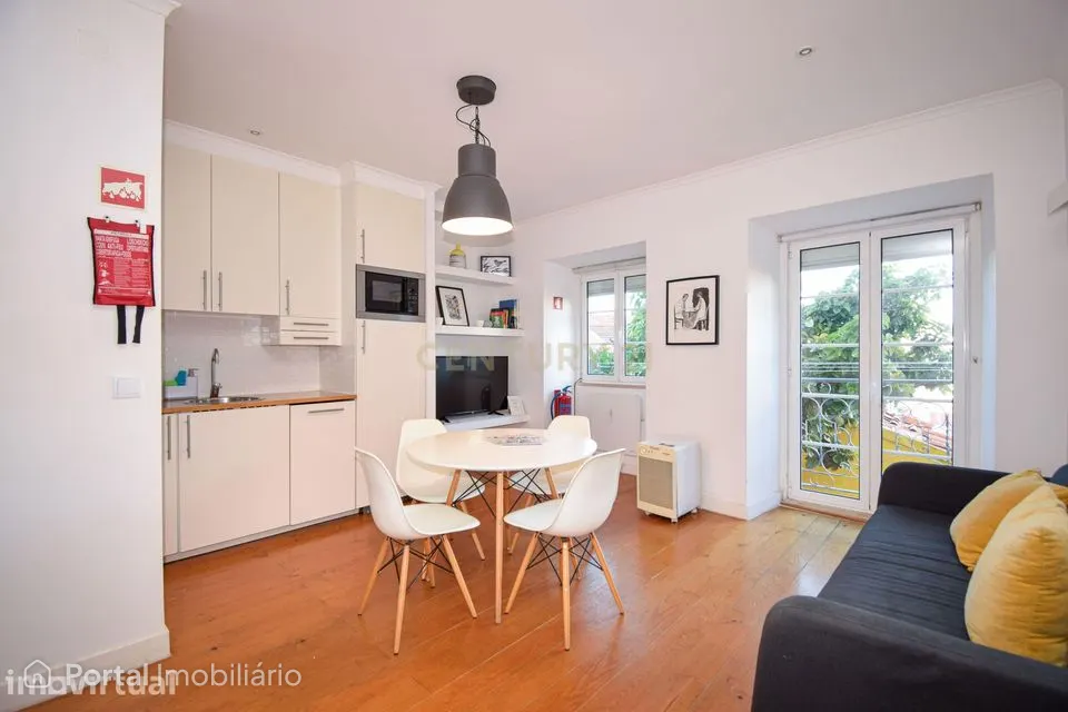 Apartamento T2 com Vista para o Rio na Mouraria, Lisboa