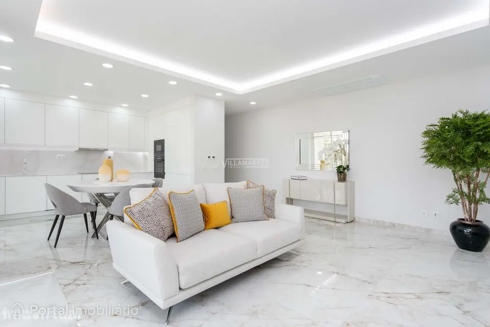 Último apartamento T3 + 1 novo com piscina na cobertura situados em la