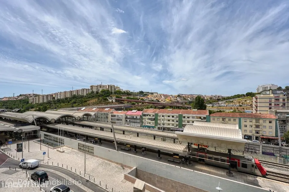 Apartamento T2 em Agualva-Cacém — Pronto a Habitar, mesmo em...
