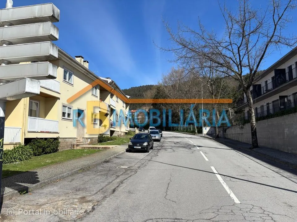 3-bedroom apartment for sale in Arouca e Burgo
