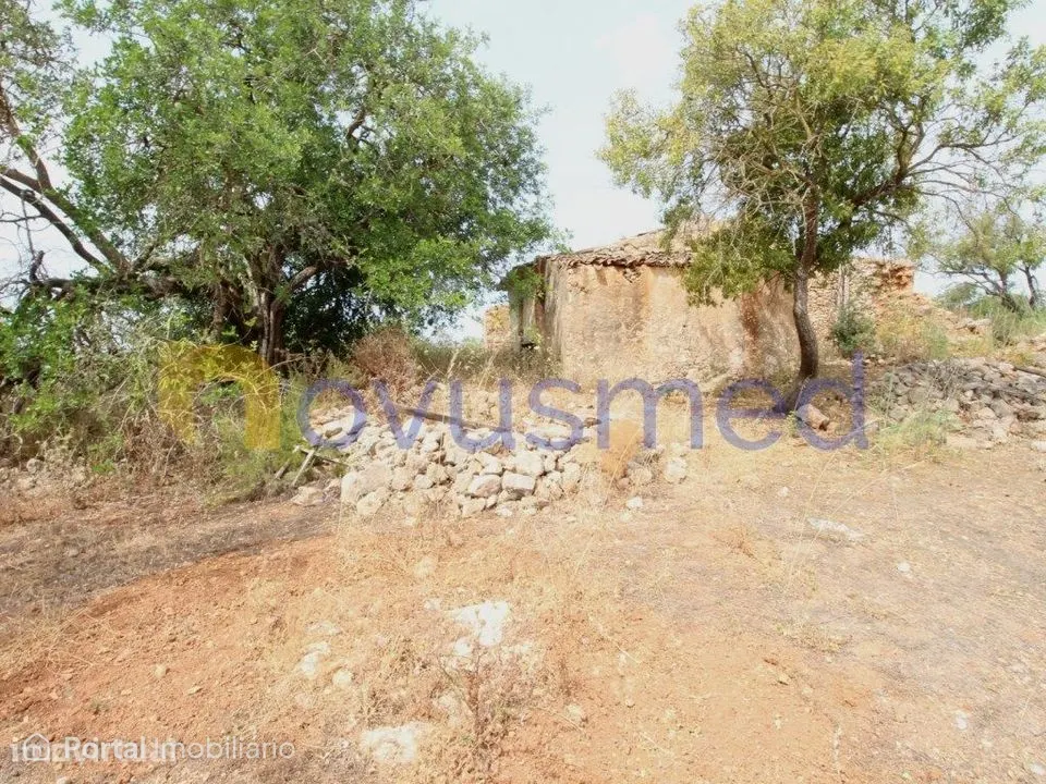 Prédio em ruinas para reconstrução, Fontainhas, Albufeira