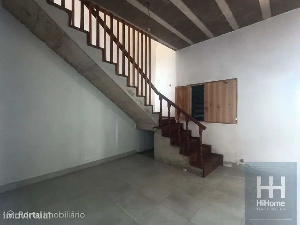 Warehouse for sale in Fajã da Ovelha