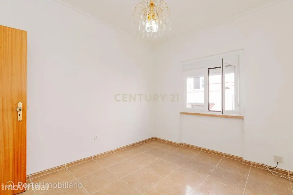 Apartamento T1 situado no Prior Velho, em excelentes condições.