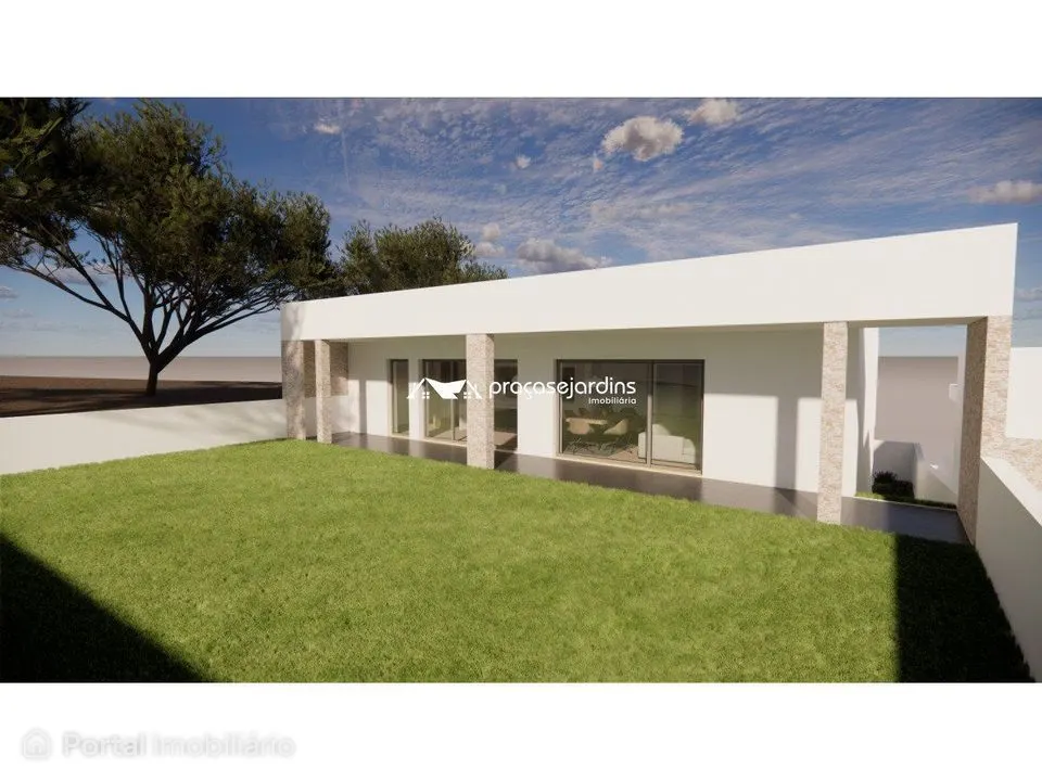 Moradia Geminada Novíssima com 4 Quartos em Leiria