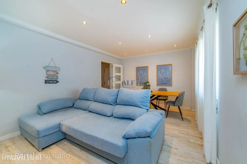 Apartamento T2 no Lavradio, com logradouro