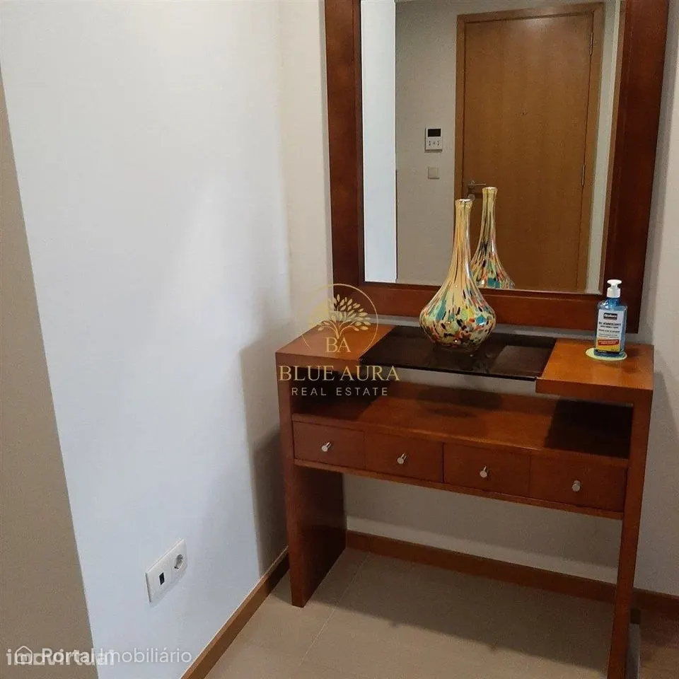 Apartamento T4 Totalmente Remodelado e Mobilado
