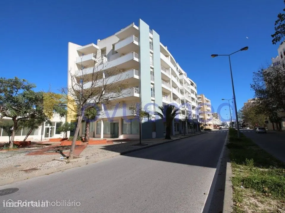 Algarve, Loja para comércio ou serviços, centro Armação de Pêra, pa...