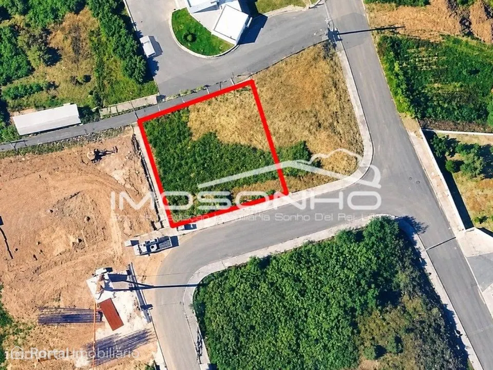Terreno para Construção com Vista Fantástica e Desafogada