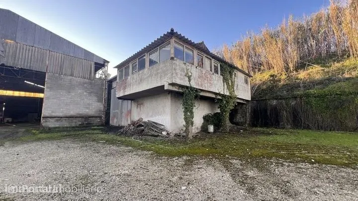 Warehouse for sale in Lourinhã