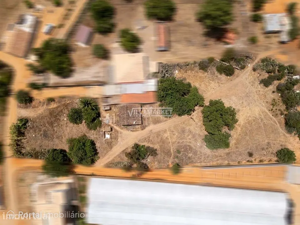 Quinta V3 + 1 com vista mar inserida num terreno com 3427 m2 situada e