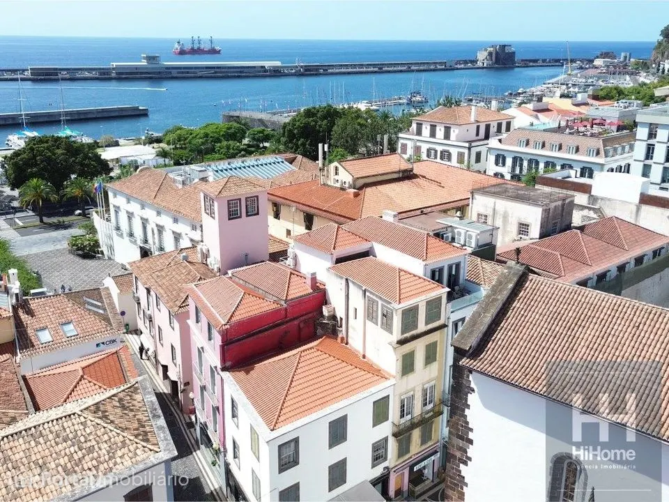 2 Prédios no coração do Funchal
