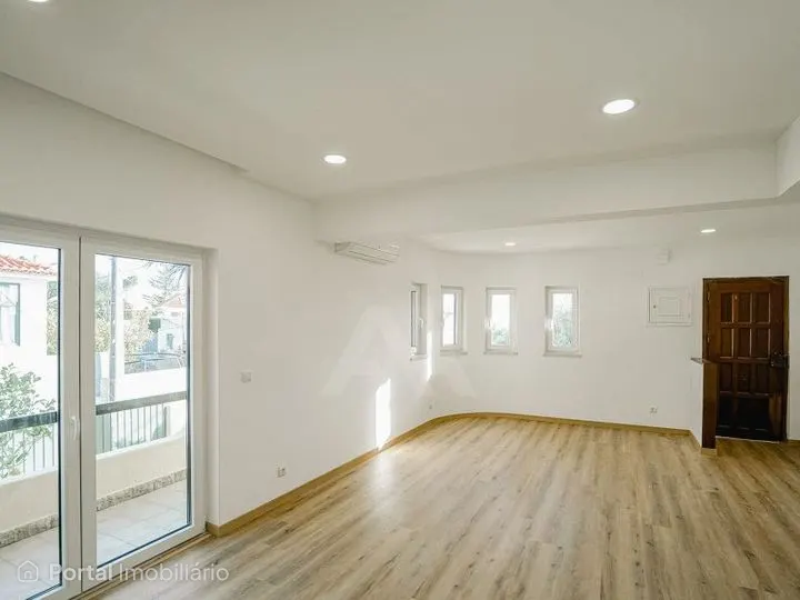 Moradia T3 contemporânea