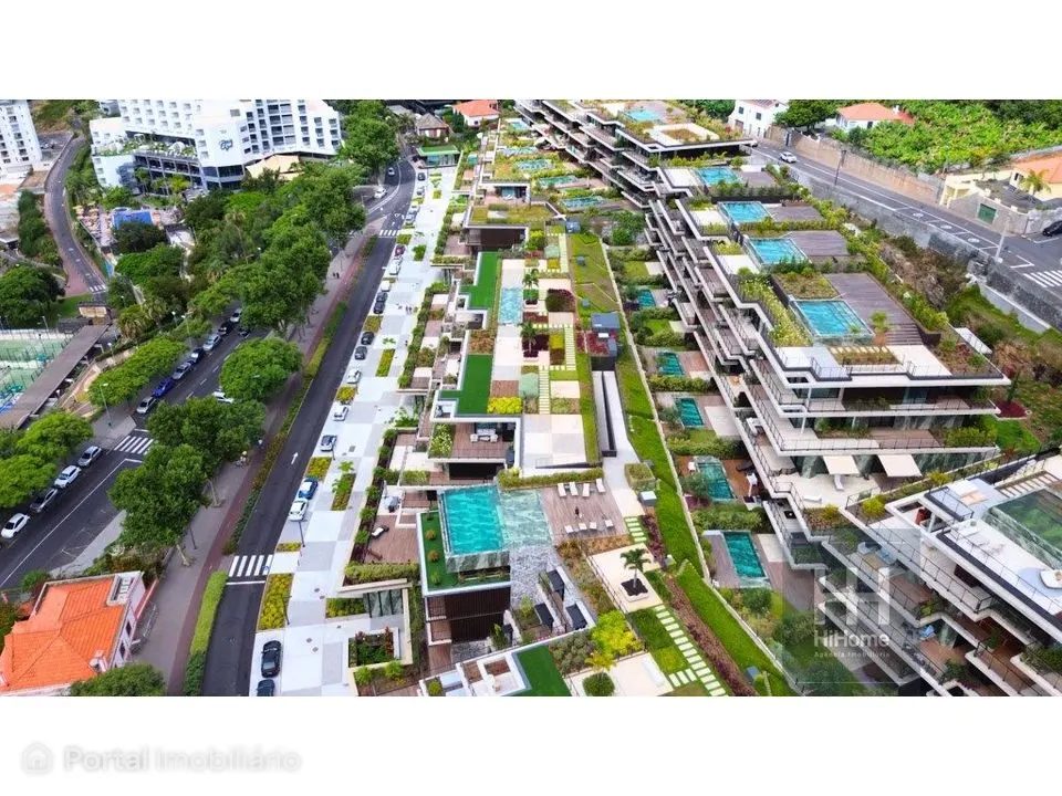 Apartamento T2 com piscina privativa no Savoy Residence Monumentalis