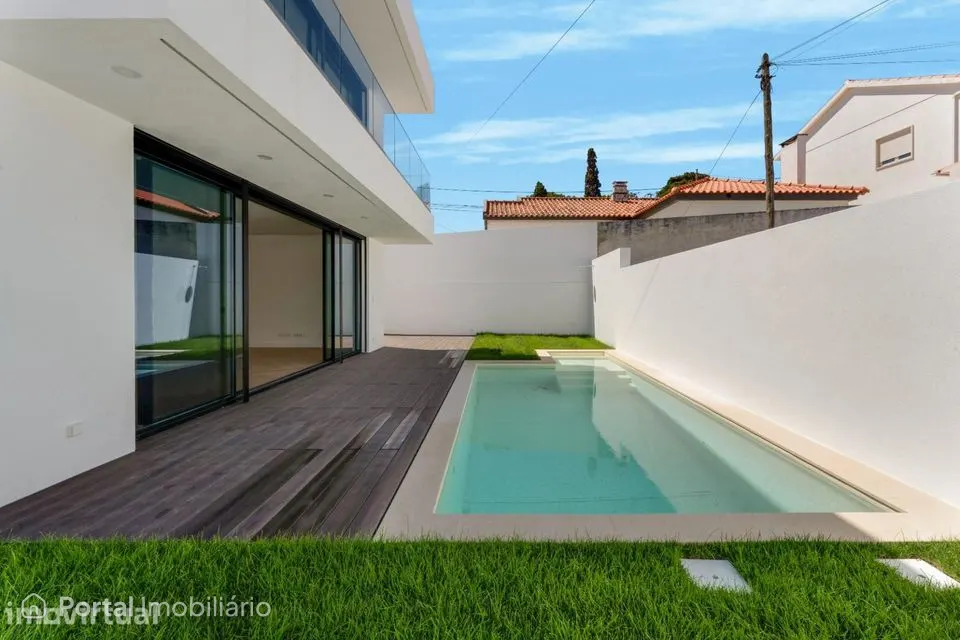 Moradia T4 Independente com Piscina e 4 Suites em Alcabideche, Cascais