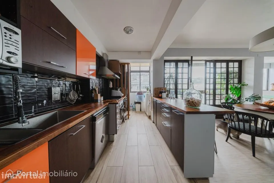 Apartamento T2 com Jardim de Inverno e Open Space | Setúbal