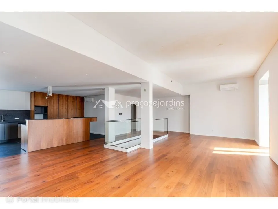 4-bedroom apartment for sale in Leiria, Pousos, Barreira e Cortes
