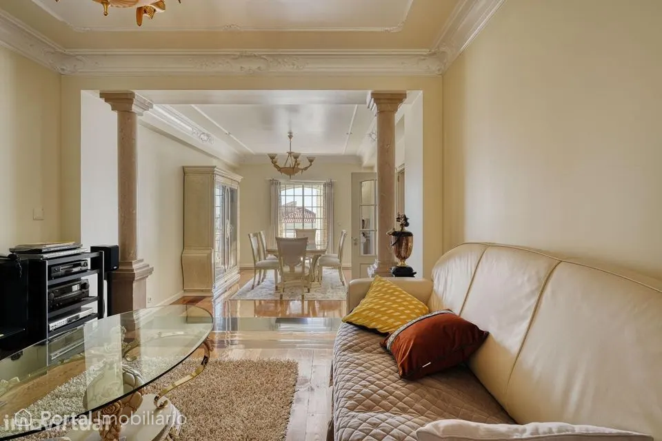 Moradia T4 em excelente estado · Quinta Grande, Alfragide ·...