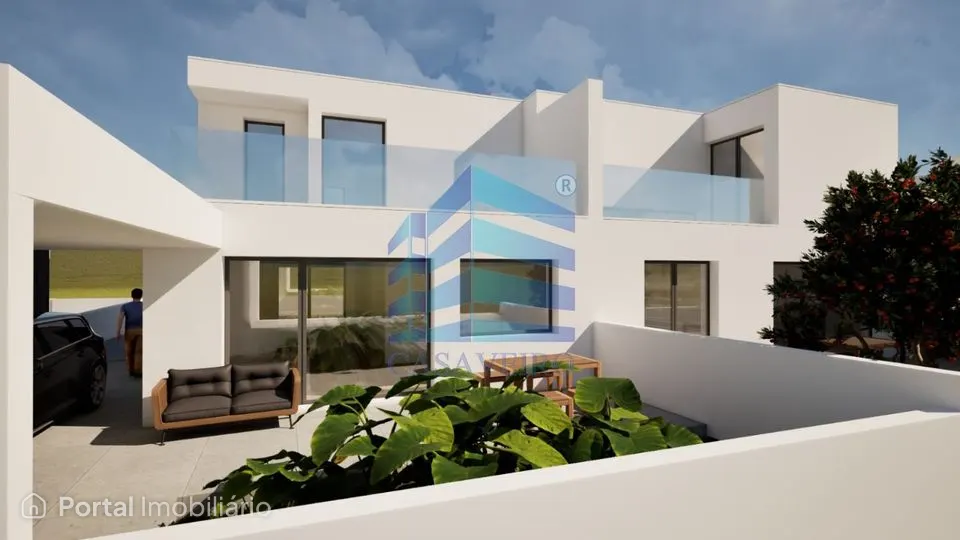 Moradia T4 com Jardim