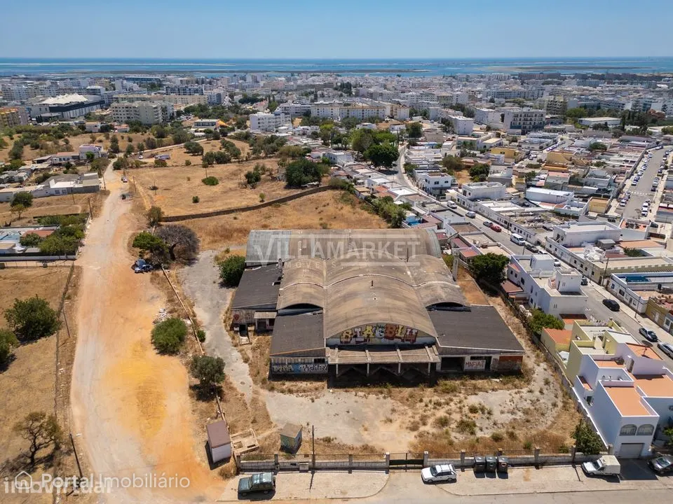 Terreno urbano com 9108 m2 e projeto aprovado para construção de 132 f