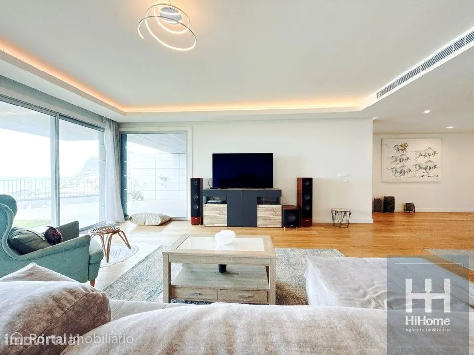 Apartamento T4 Duplex na Estrada Monumental, Funchal