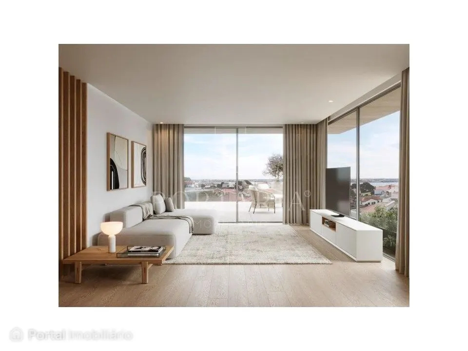 Penthouse T4 duplex novo com terraço na praia da Barra