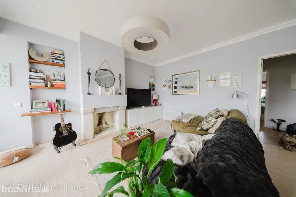 Apartamento T2 com Jardim de Inverno e Open Space | Setúbal