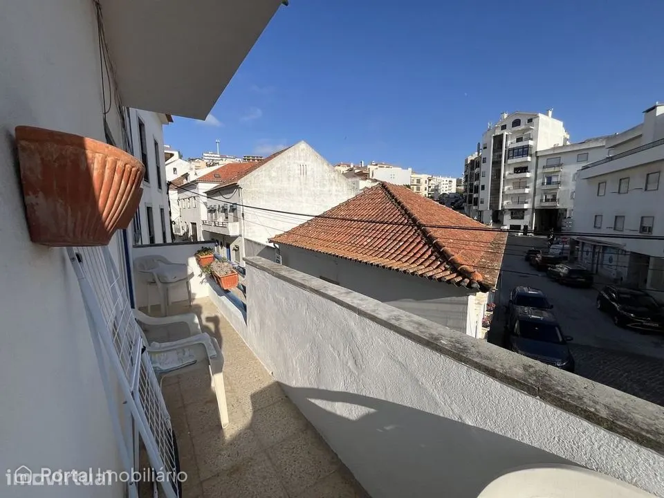 Apartamento T3 Mobilado para Arrendamento – Centro da Vila da Ericeira