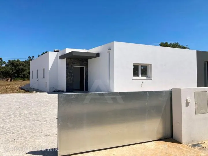 Moradia T3 à venda em Caldas da Rainha