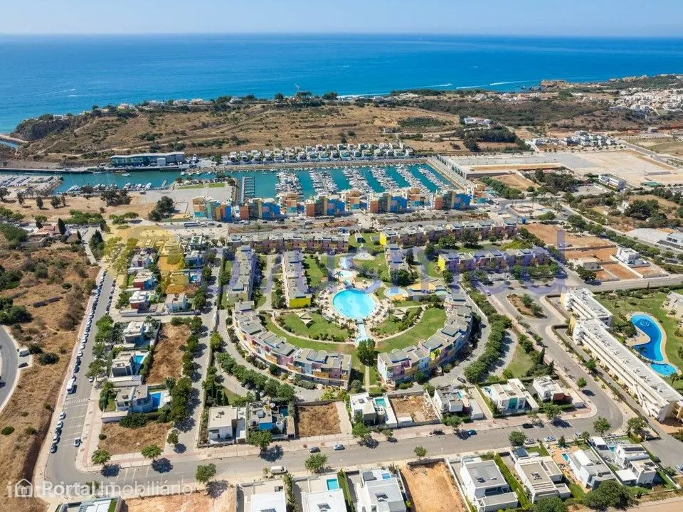 Apartamento T1 na Marina de Albufeira - Piscina, Garagem, Licença A...