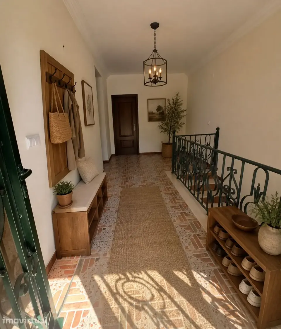 Arrenda-se — Moradia T4 remodelada perto Lisboa (Qta Anjo) -€1.990/mês