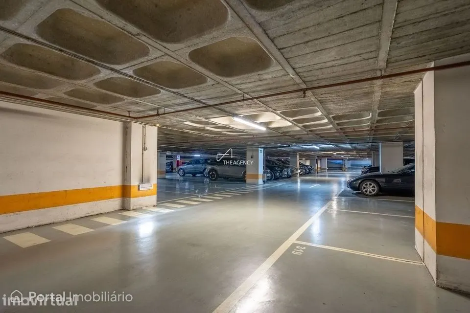 3 Lugares de Estacionamento – Avenida da Liberdade, Lisboa