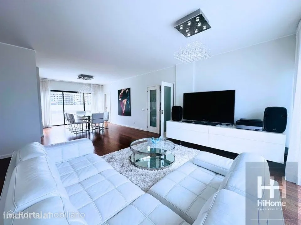 Penthouse T4 com terraços panorâmicos | São Martinho, Funchal