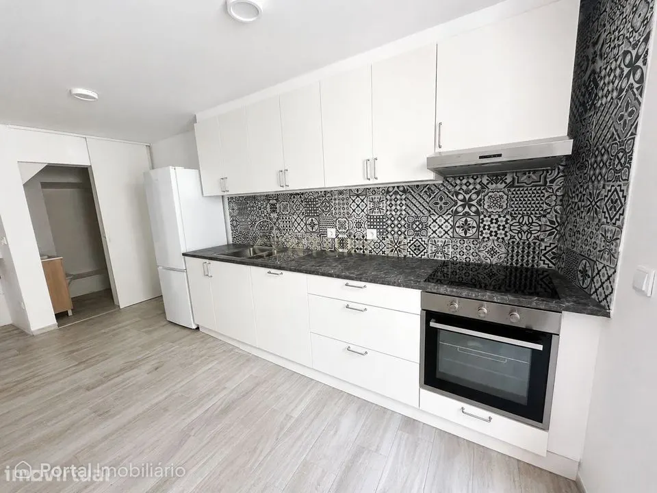 Duplex T1 em Alenquer, novo a estrear