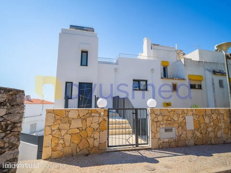 Moradia renovada com piscina e vistas panorâmicas sobre Albufeira e...