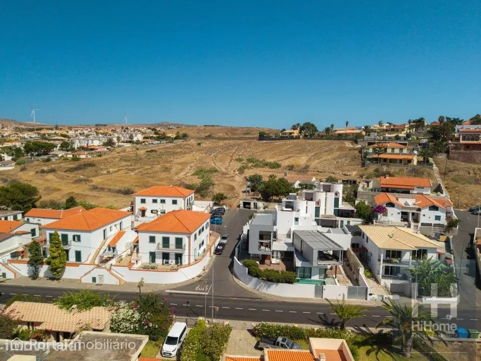 Terreno de 11.400 m2 na Ilha do Porto Santo