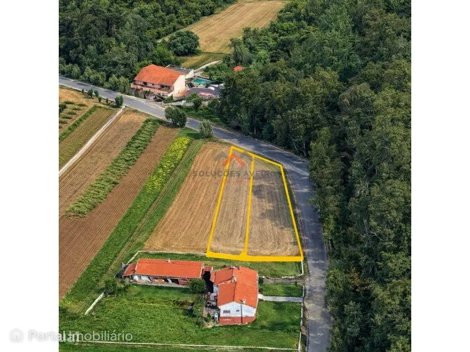 Terreno Urbanizável 710m² - Duas Frentes e Excelente Exposição Solar