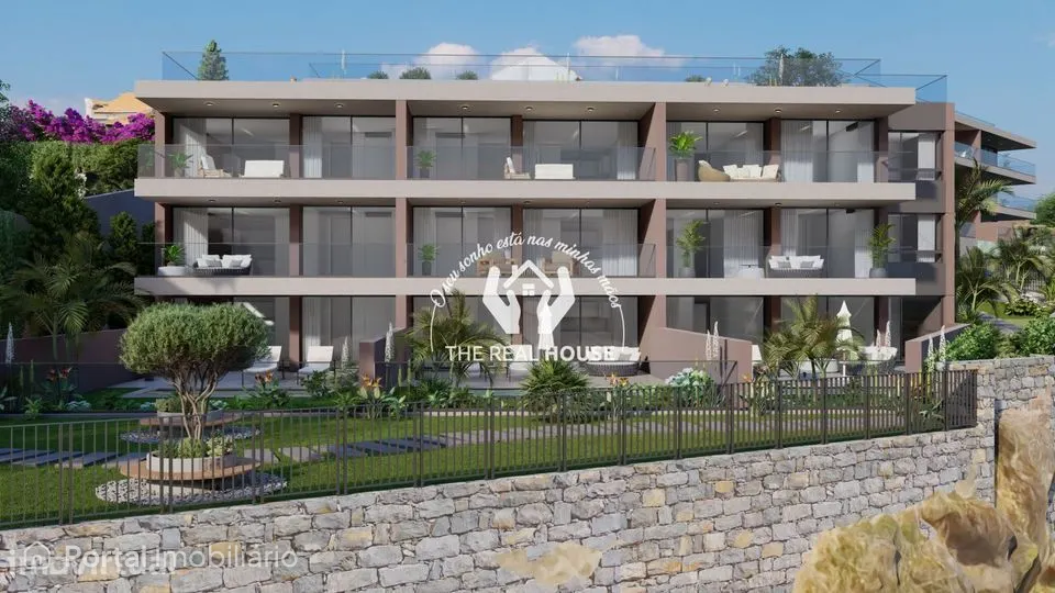UPTOWN LUX _ T1 de Luxo c/Piscina no Funchal